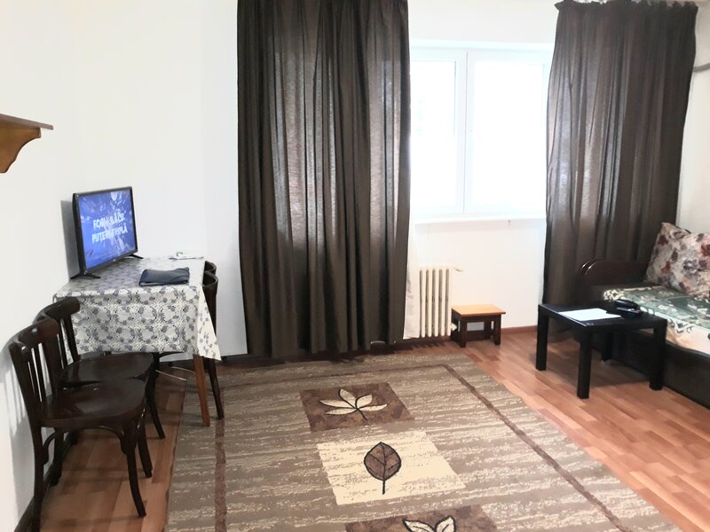 Mihai Bravu, Vatra Luminoasa, Parcul National, stradal, bloc mixt, ocazie